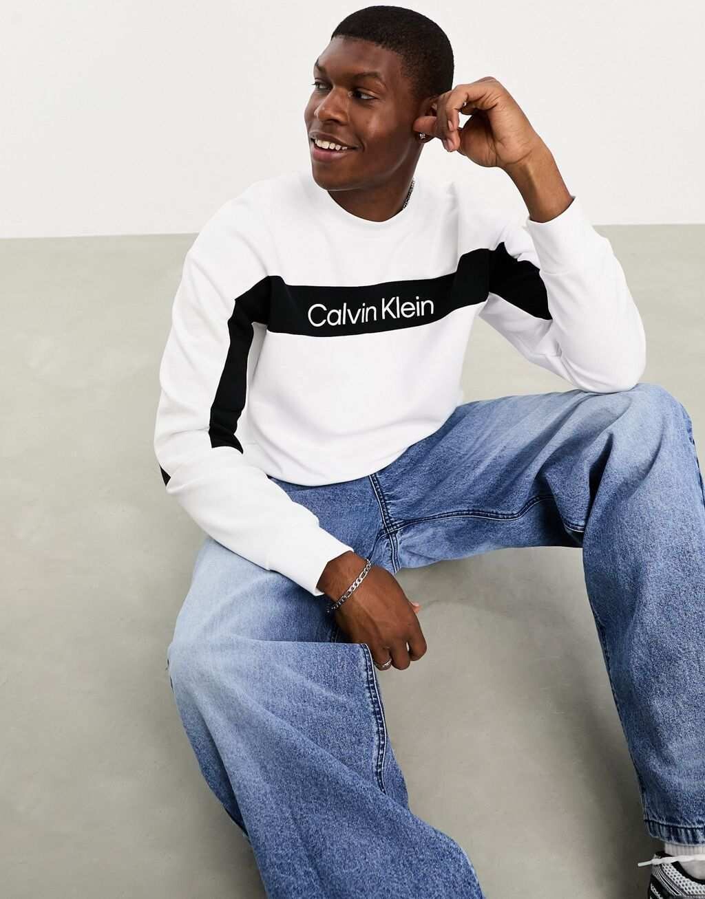 

Белая толстовка со вставкой-логотипом Calvin Klein, Белый