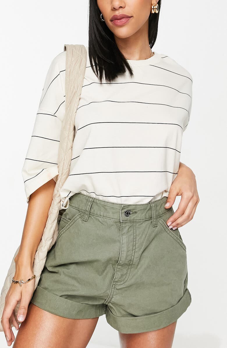 

Твиловые шорты с напуском ASOS DESIGN