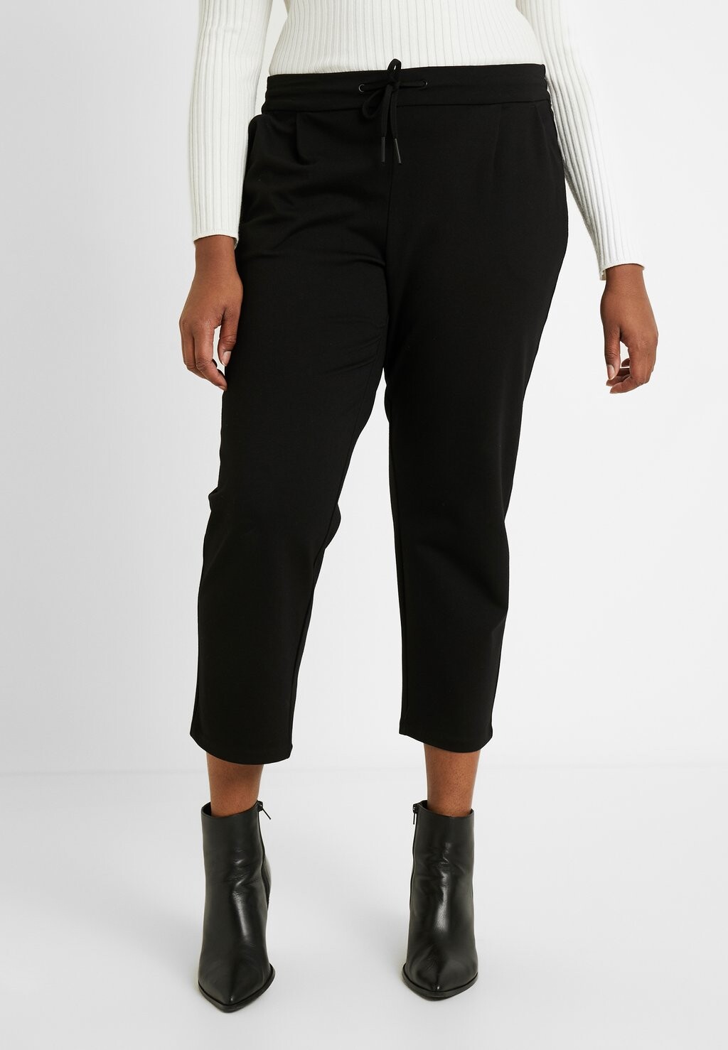 

Брюки Vero Moda, черный