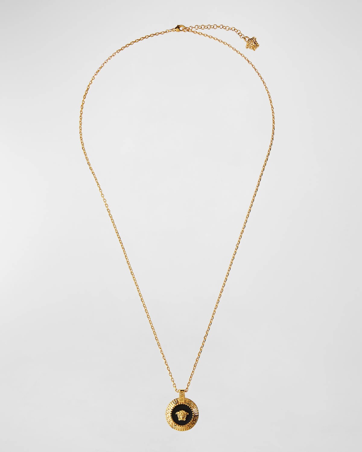 

Мужское колье с подвеской Medusa Versace, цвет Nero Oro Caldo