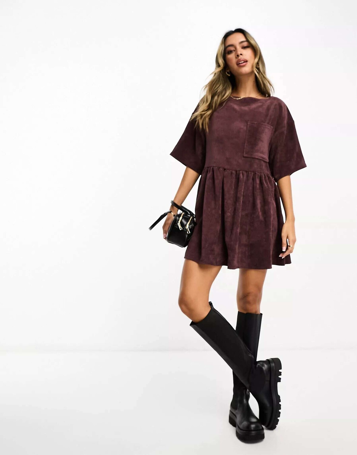 

Шоколадное вельветовое платье-футболка ASOS