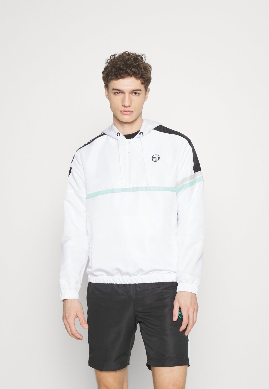 

Спортивная куртка Sergio Tacchini