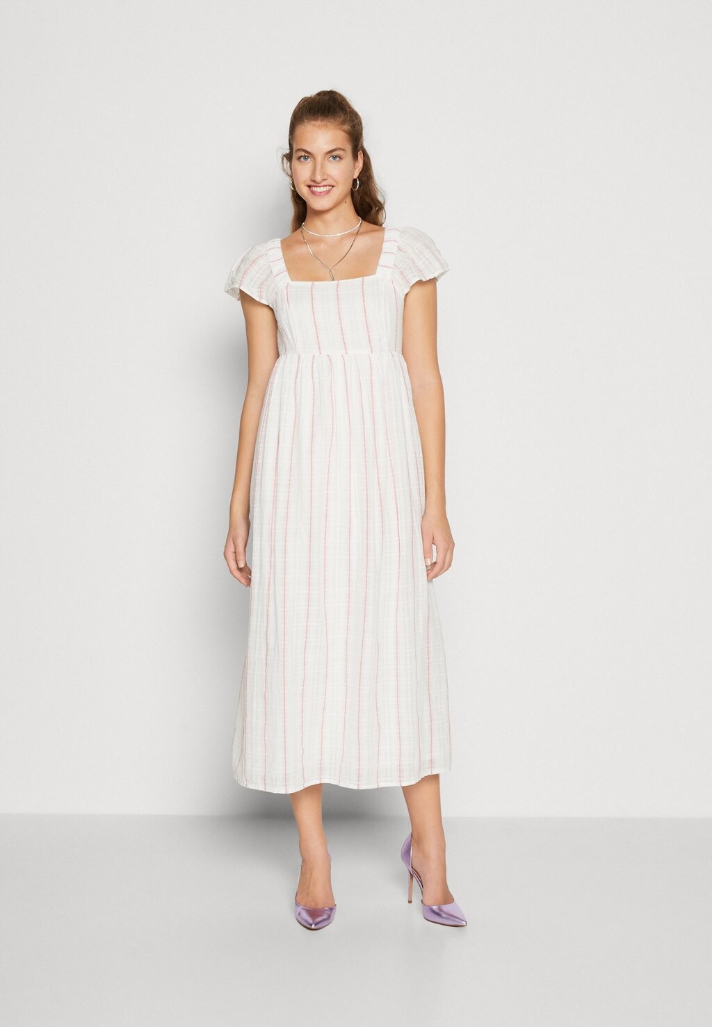 

Летнее платье Empire Flutter Sleeve Midi Dress American Eagle, цвет cream