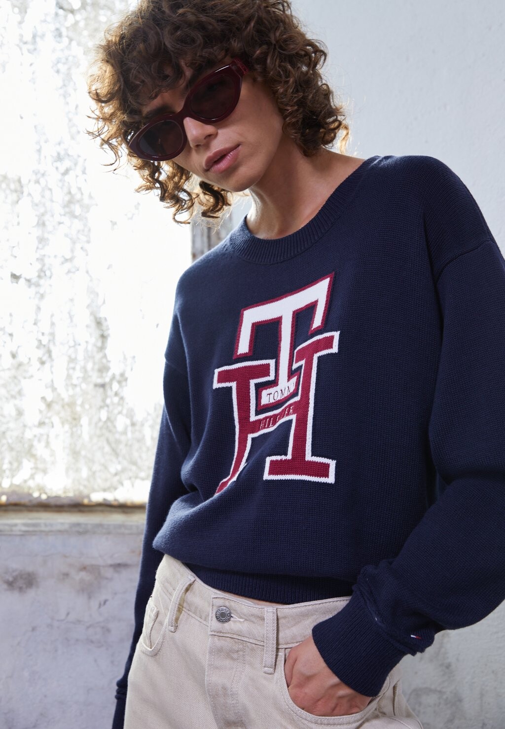

Солнцезащитные очки Tommy Hilfiger