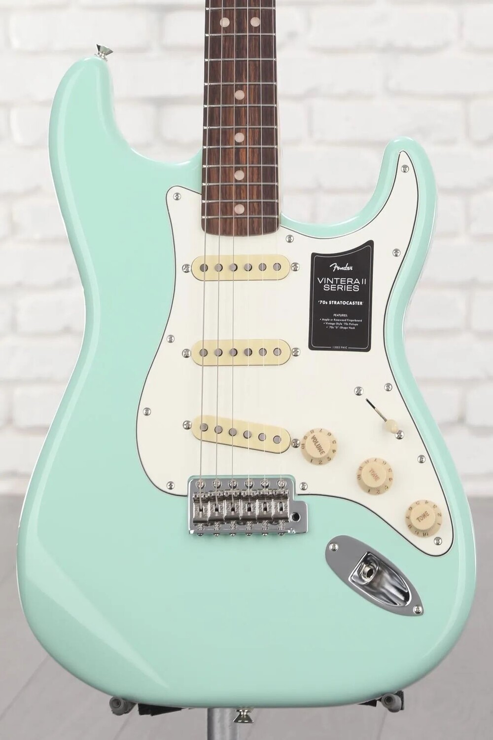 

Новая электрогитара Fender Vintera II '70s Stratocaster - Surf Green