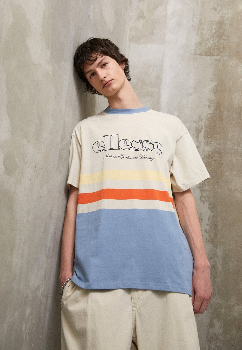 

Футболка с принтом Ellesse, бежевый