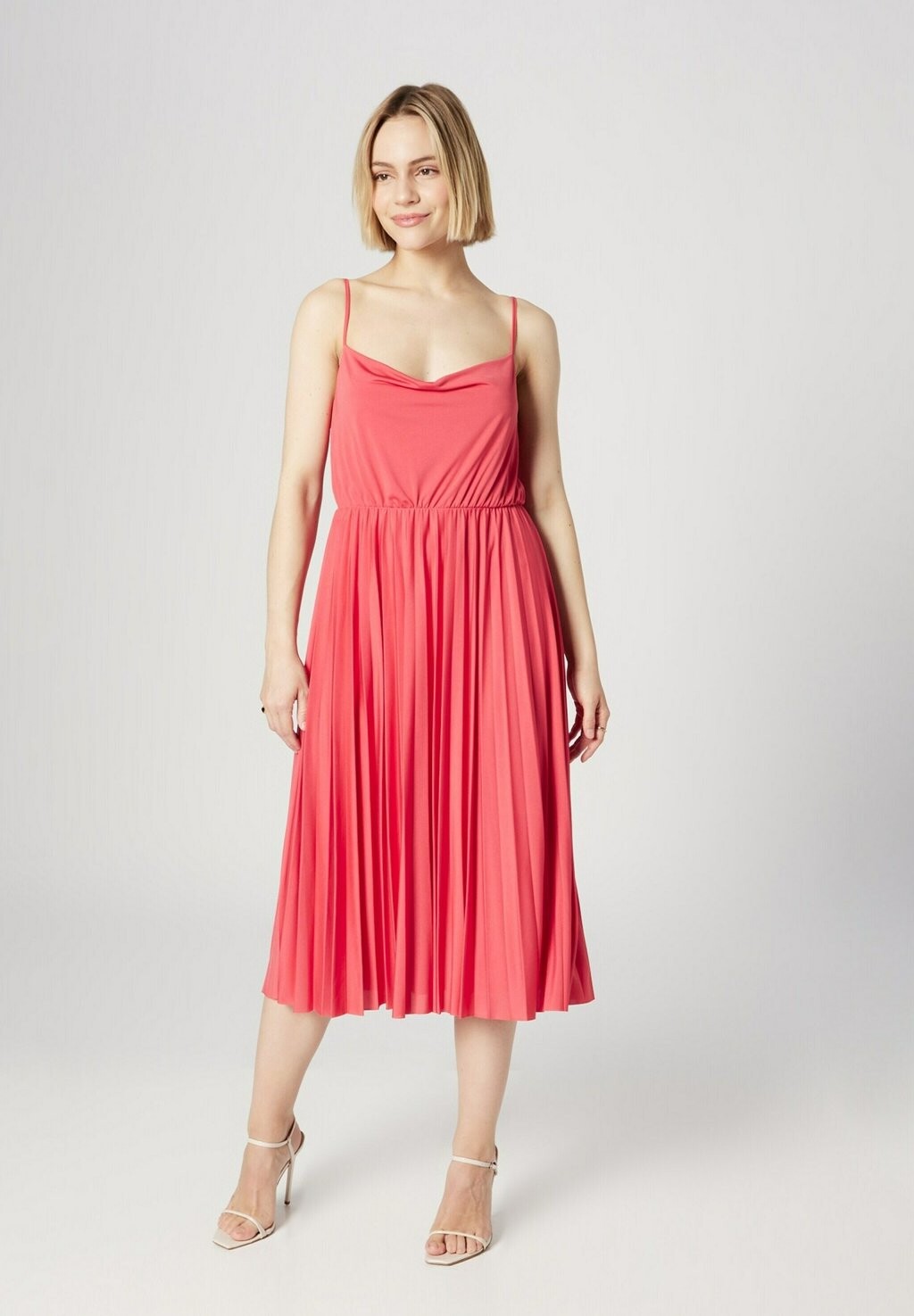 

Повседневное платье SELINA Guido Maria Kretschmer Collection, цвет rot
