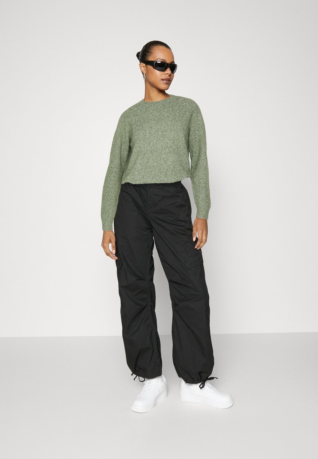 

Свитшот Vero Moda VMDOFFY ONECK, зеленый