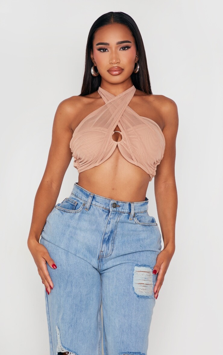

PrettyLittleThing Shape Taupe Сетчатое бандо с запахом поверх детали