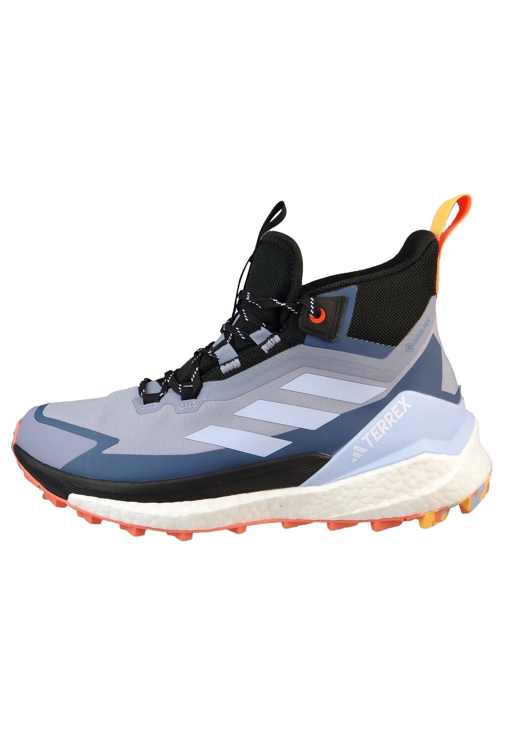 

Походная обувь Adidas