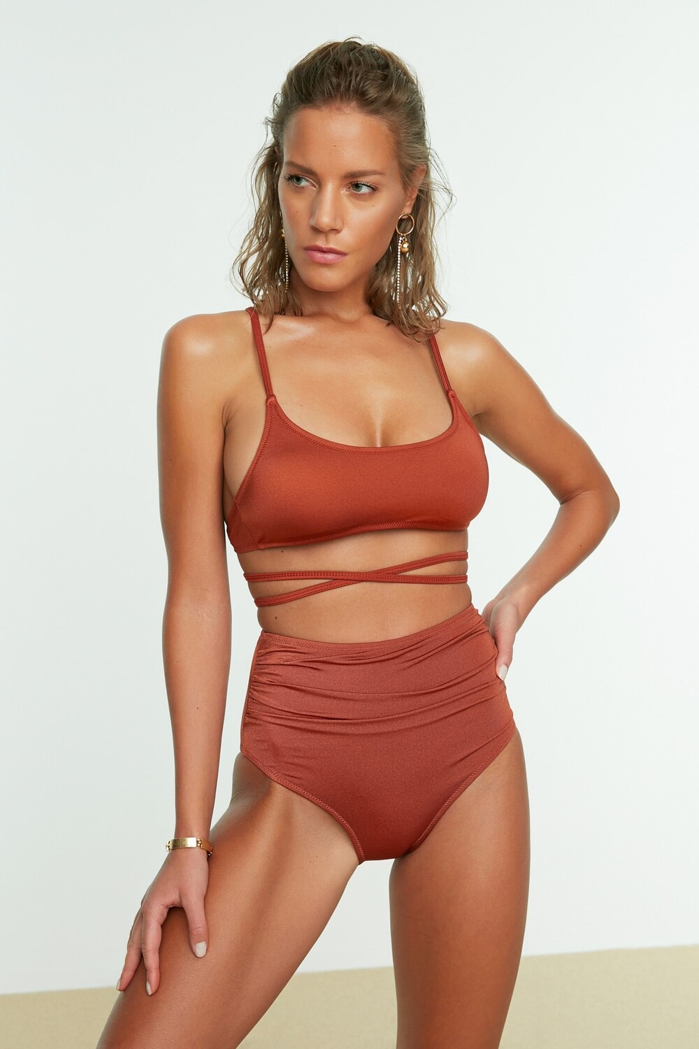 

Низ бикини TRENDYOLMİLLA, коричневый