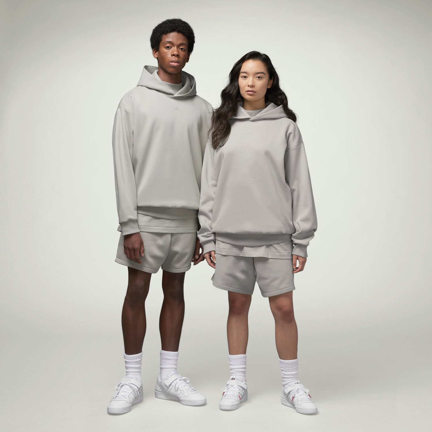 

Мужская баскетбольная худи adidas, цвет Metal Grey / Metal Grey