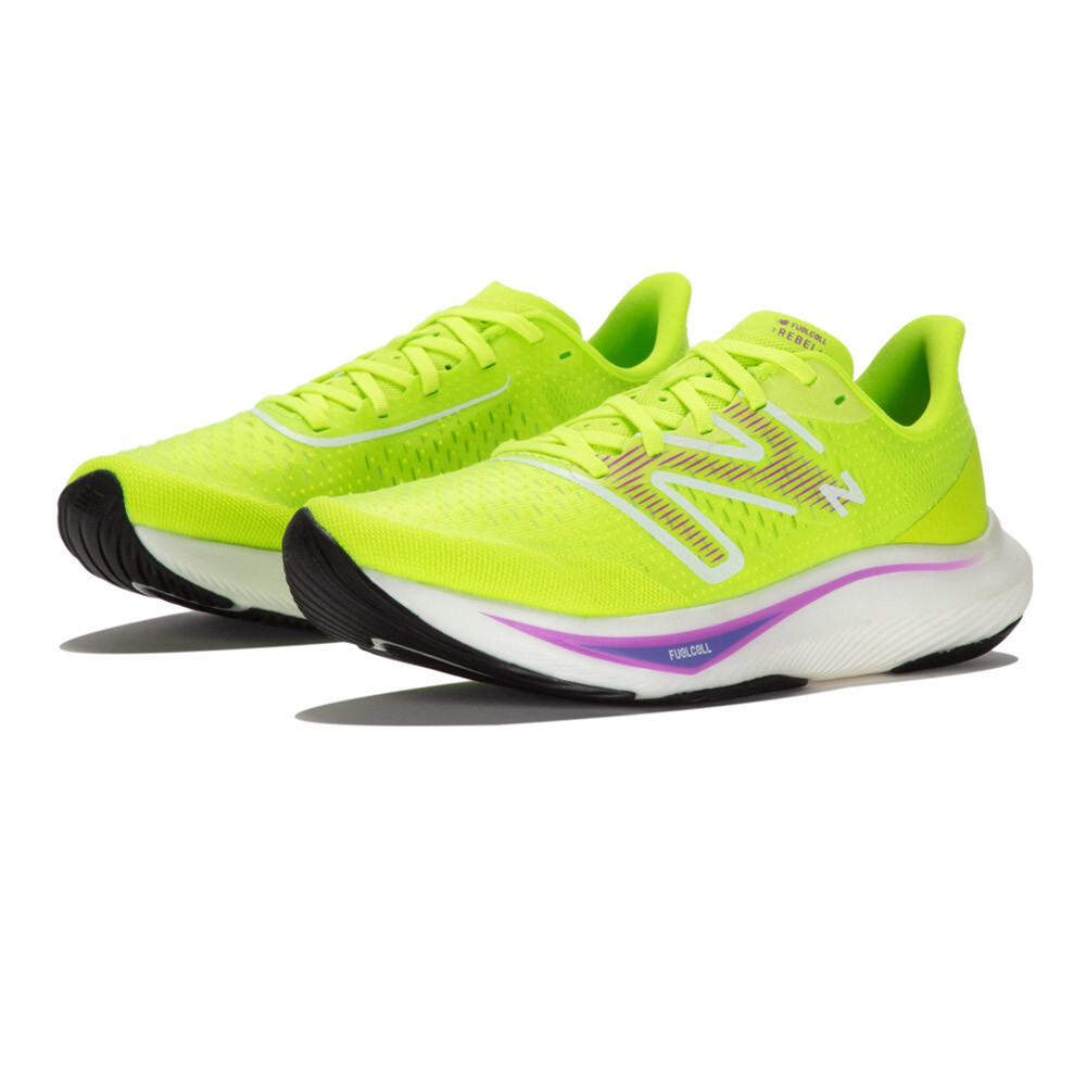 

Кроссовки для бега New Balance FuelCell Rebel V3, зеленый