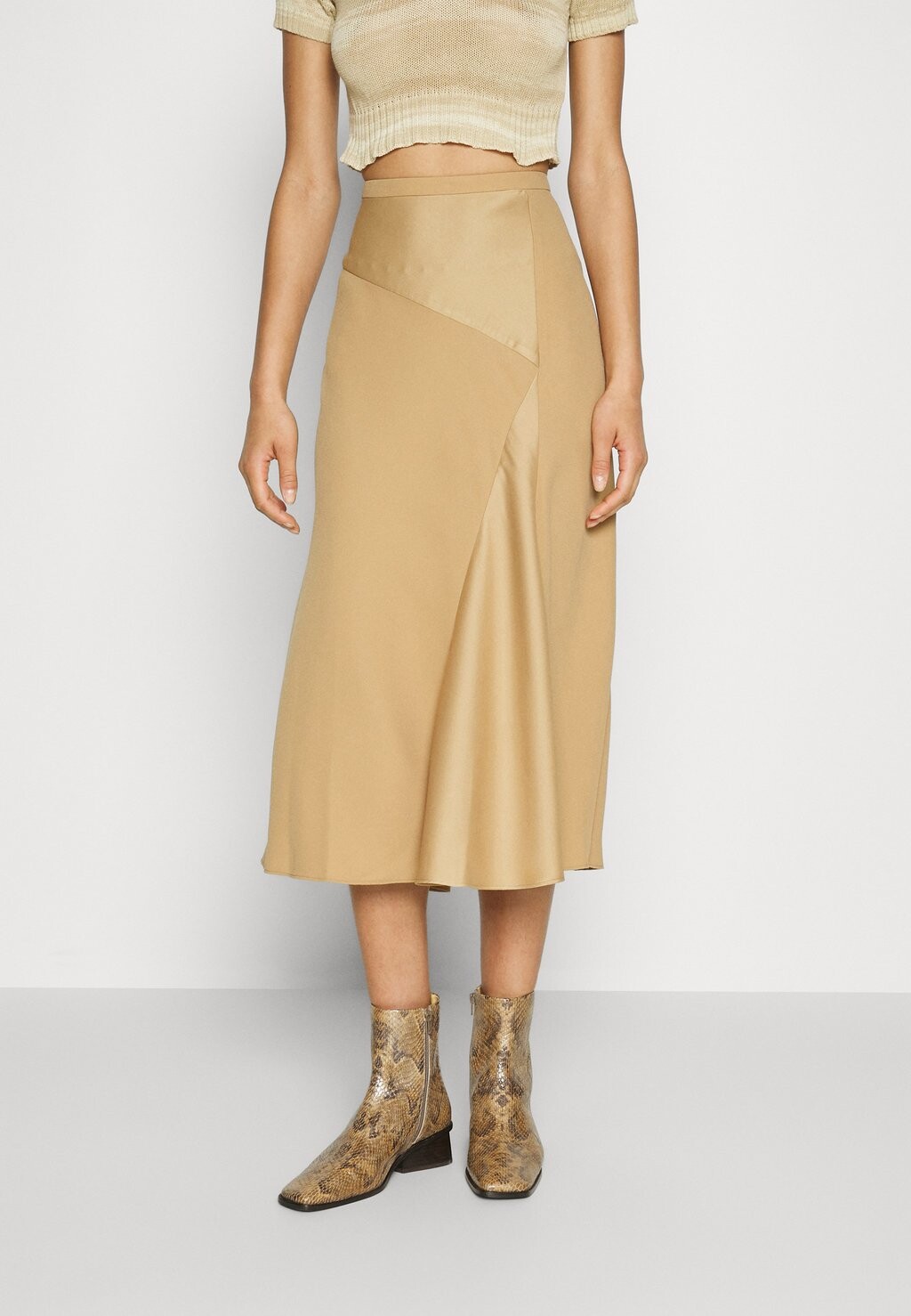 

Юбка-клеш DKNY MATTE & SHINE PANEL SKIRT, бежевый