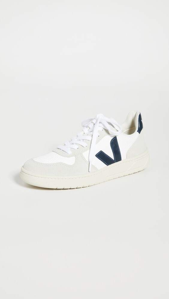

Кроссовки Veja V-10, белый