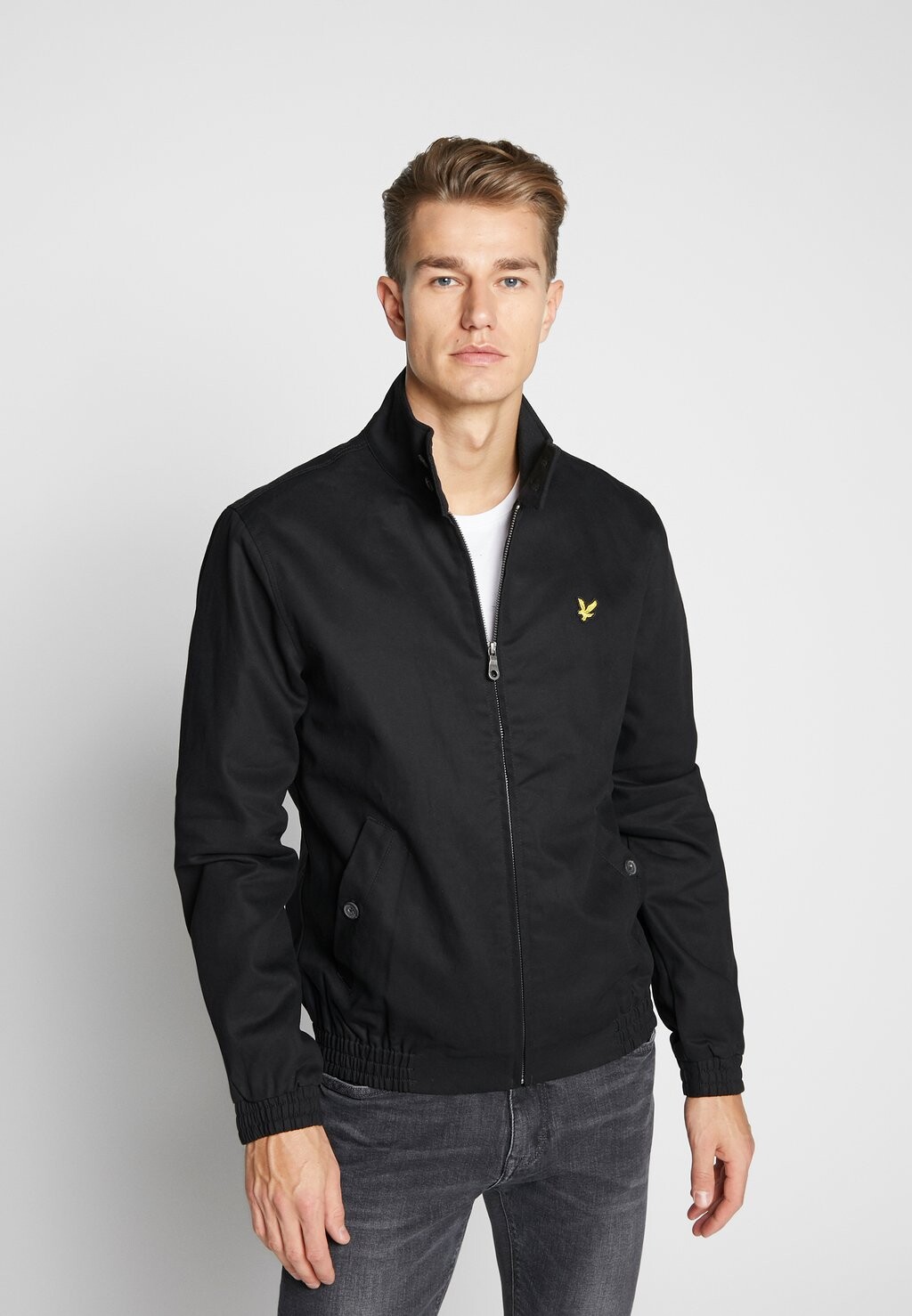 

Легкая куртка Lyle & Scott