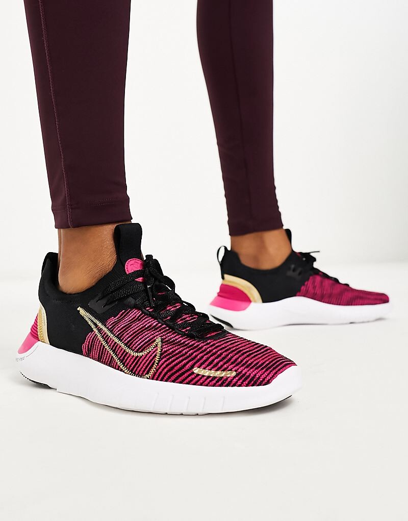 

Черные и ярко-розовые кроссовки Nike Running – Free Run FK NN