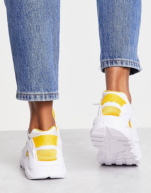 

Кроссовки Nike Air Huarache белого и университетского золота, Белый