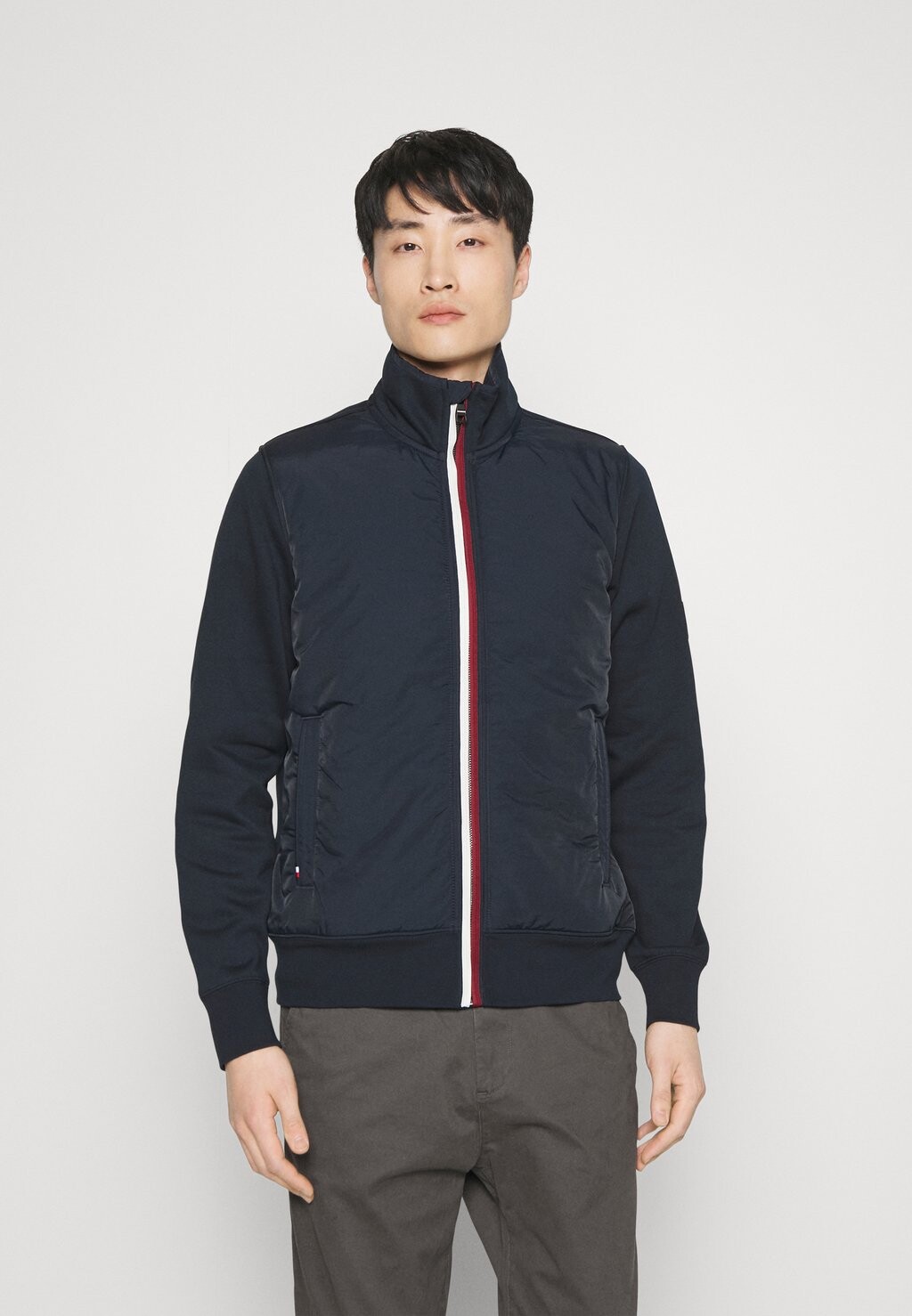 

Куртка межсезонная CLEAN MIX MEDIA STAND COLLAR Tommy Hilfiger, небо пустыни