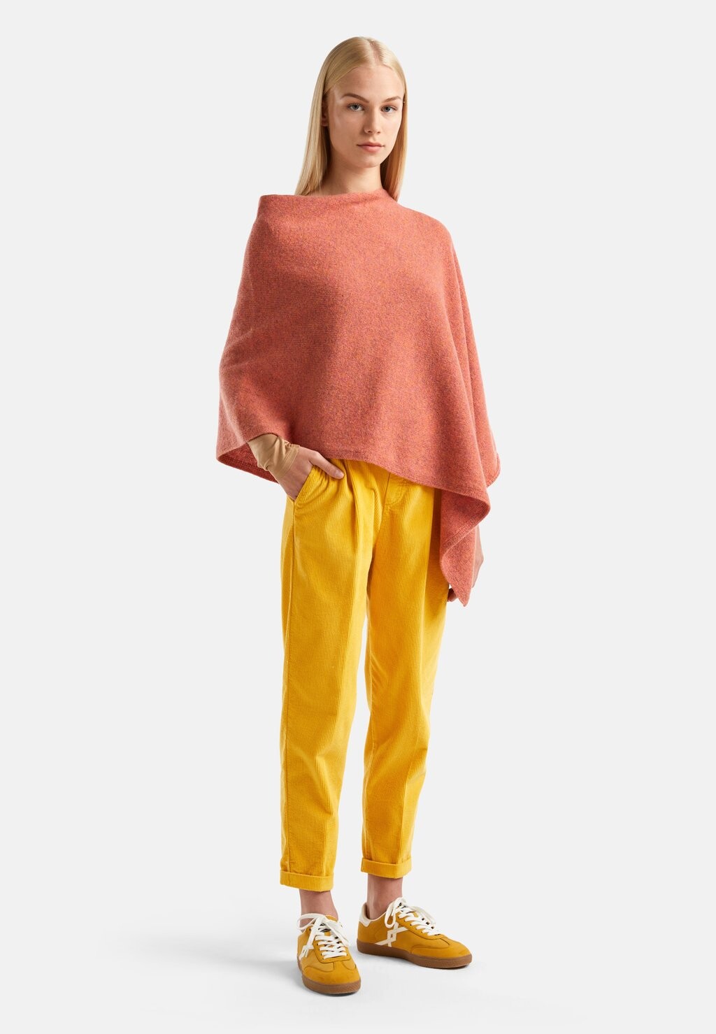 

Пончо United Colors of Benetton, бежевый