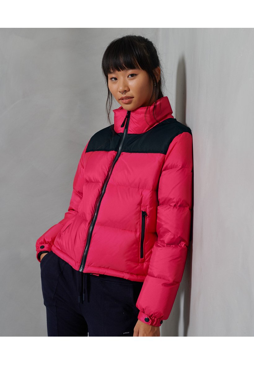 

Куртка Superdry ХВОСТИ, цвет hot pink