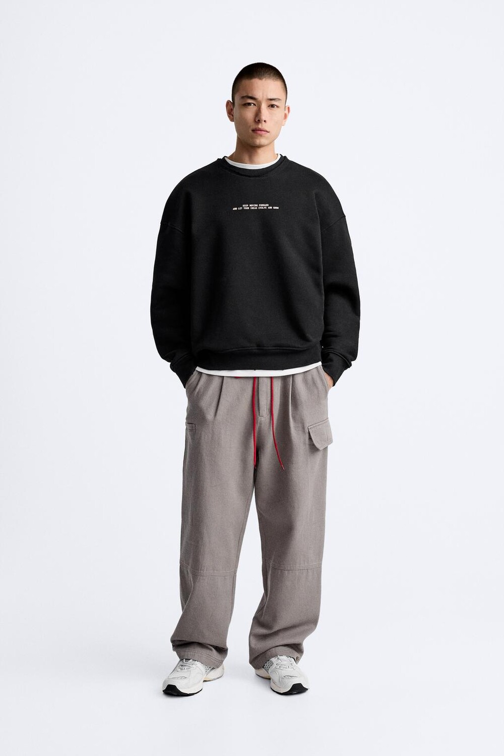 

Свитшот с круглым вырезом с нашивкой ZARA, черный
