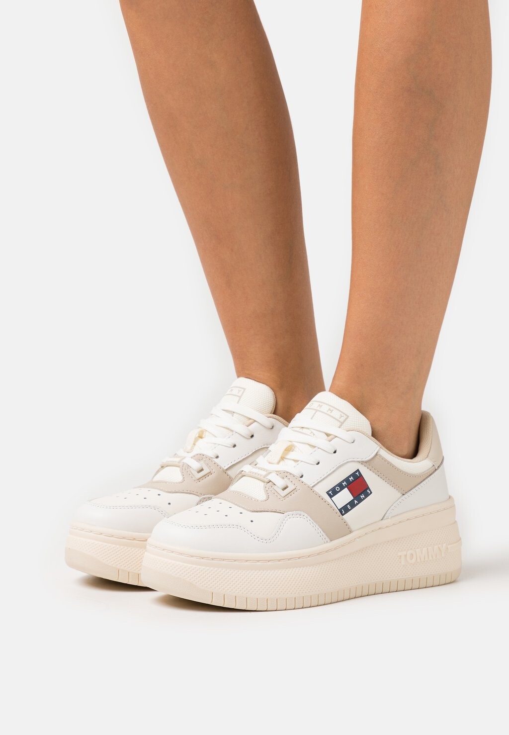 

Кроссовки Tommy Jeans