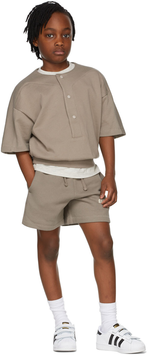 

Детская футболка Taupe Oversized Henley Fear of God ESSENTIALS
