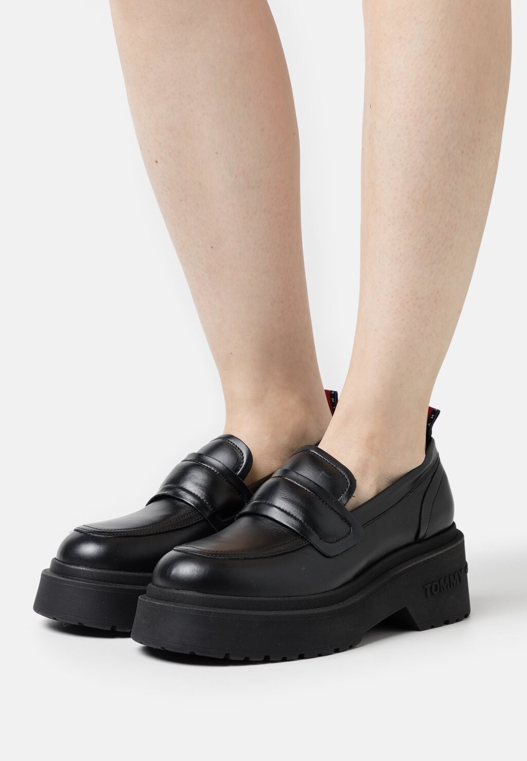 

Слипоны AVA LOAFER Tommy Jeans, черный