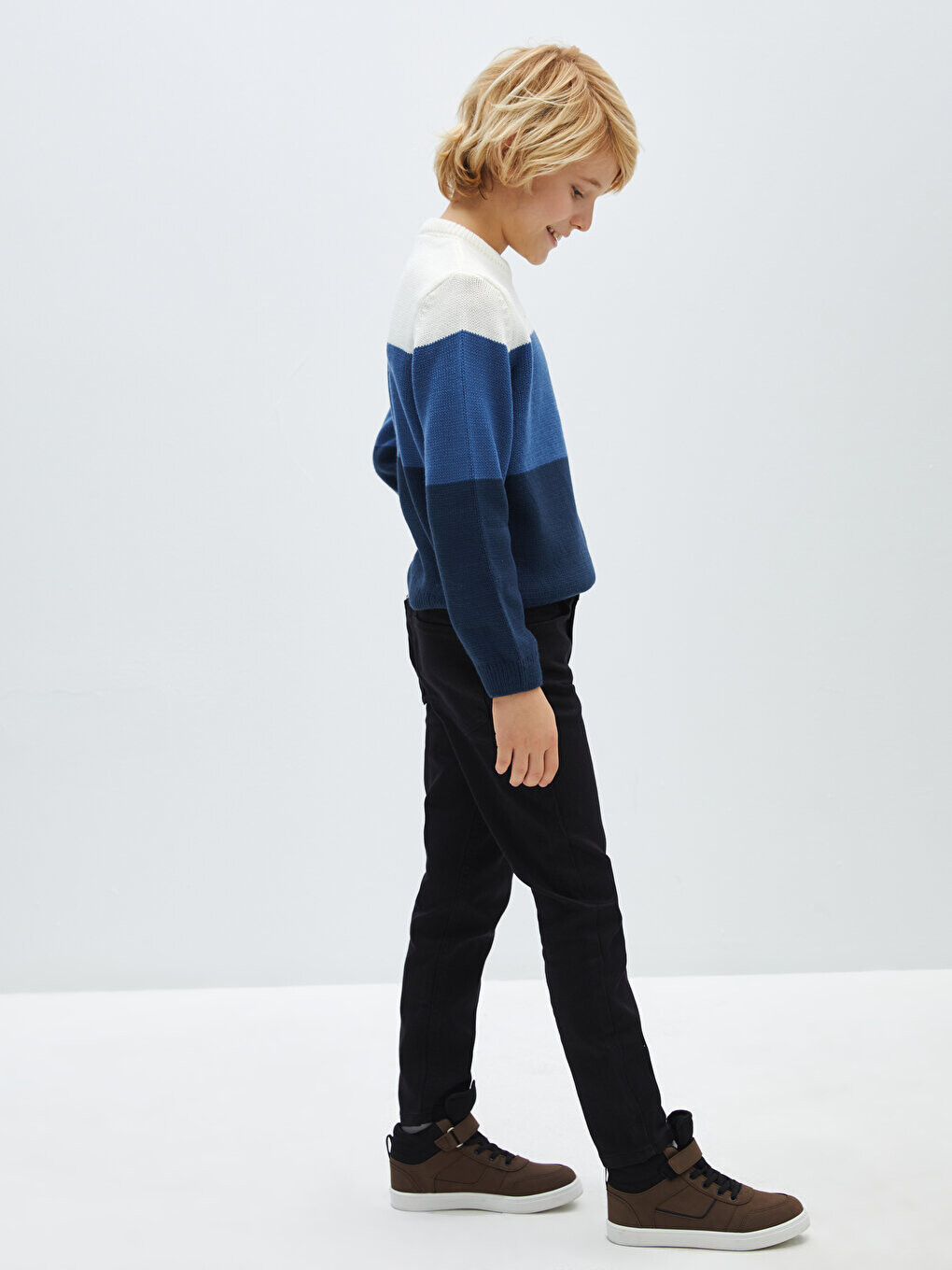 

Джинсовые брюки Slim Fit для мальчиков LCW ECO, черное родео