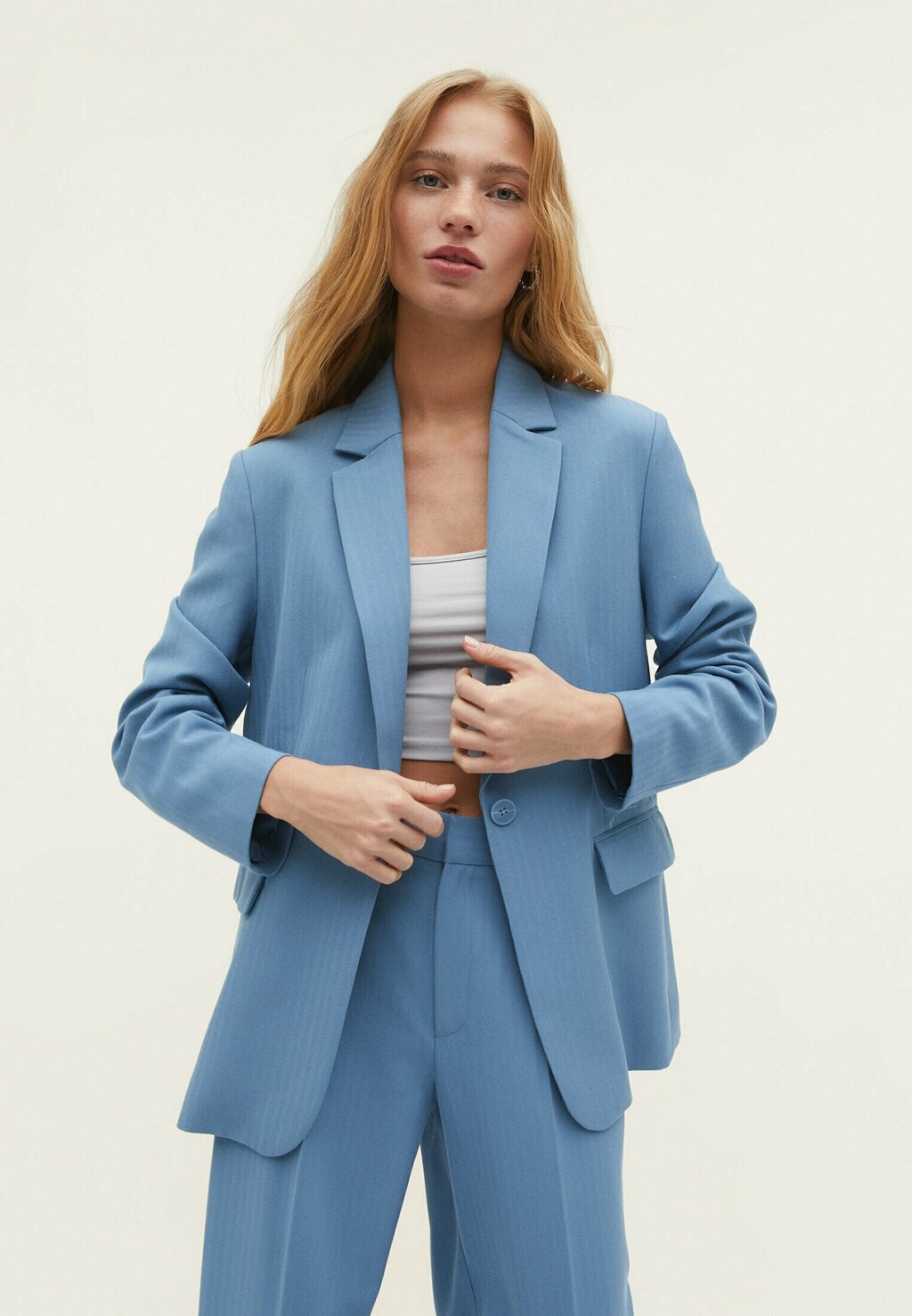 

Короткое пальто Stradivarius, синий