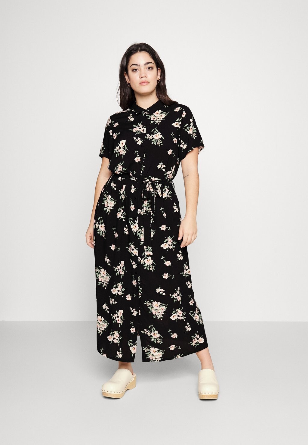 

Платье-рубашка Vero Moda, черный