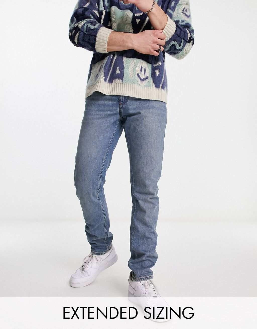 

Тонированные джинсы узкого кроя ASOS DESIGN