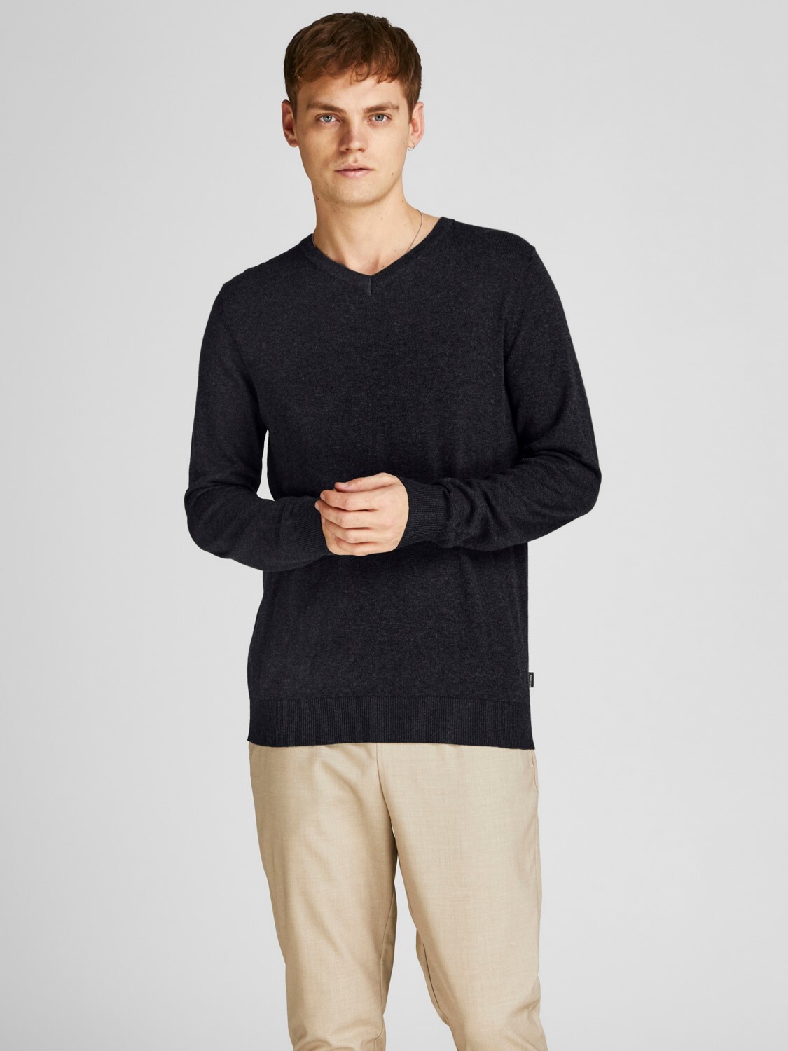 

Лонгслив Jack & Jones Dünner Langarm Strickpullover V Neck Basic Sweater JJEEMIL, черный