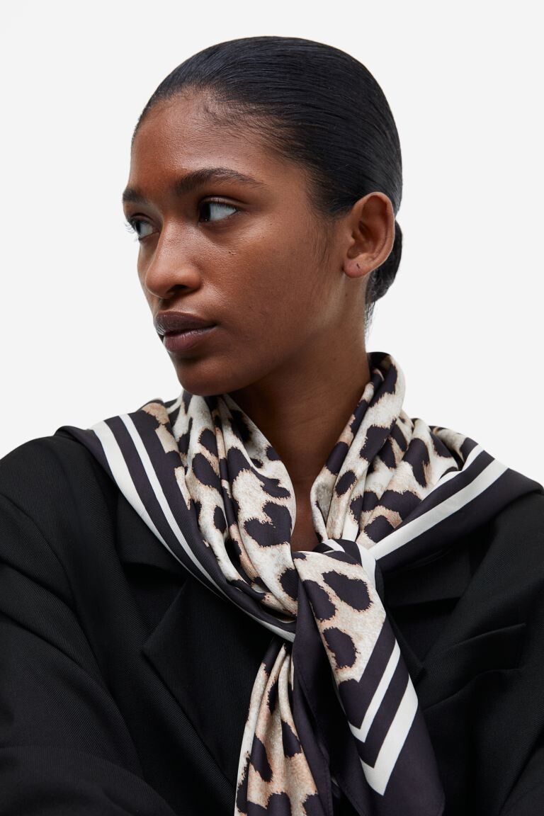 

Атласный шарф H&M