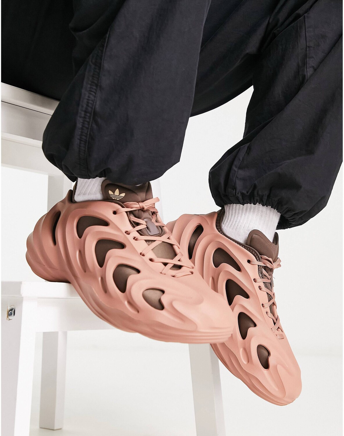 

Кроссовки adidas Originals Fom Q цвета волшебной земли