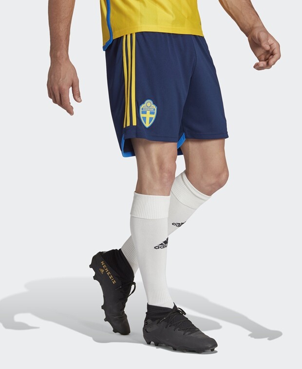 

Шорты для бега adidas, синий