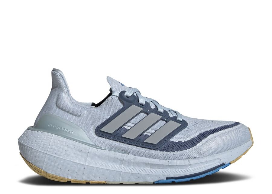 

Кроссовки adidas Wmns UltraBoost Light, цвет Halo Blue