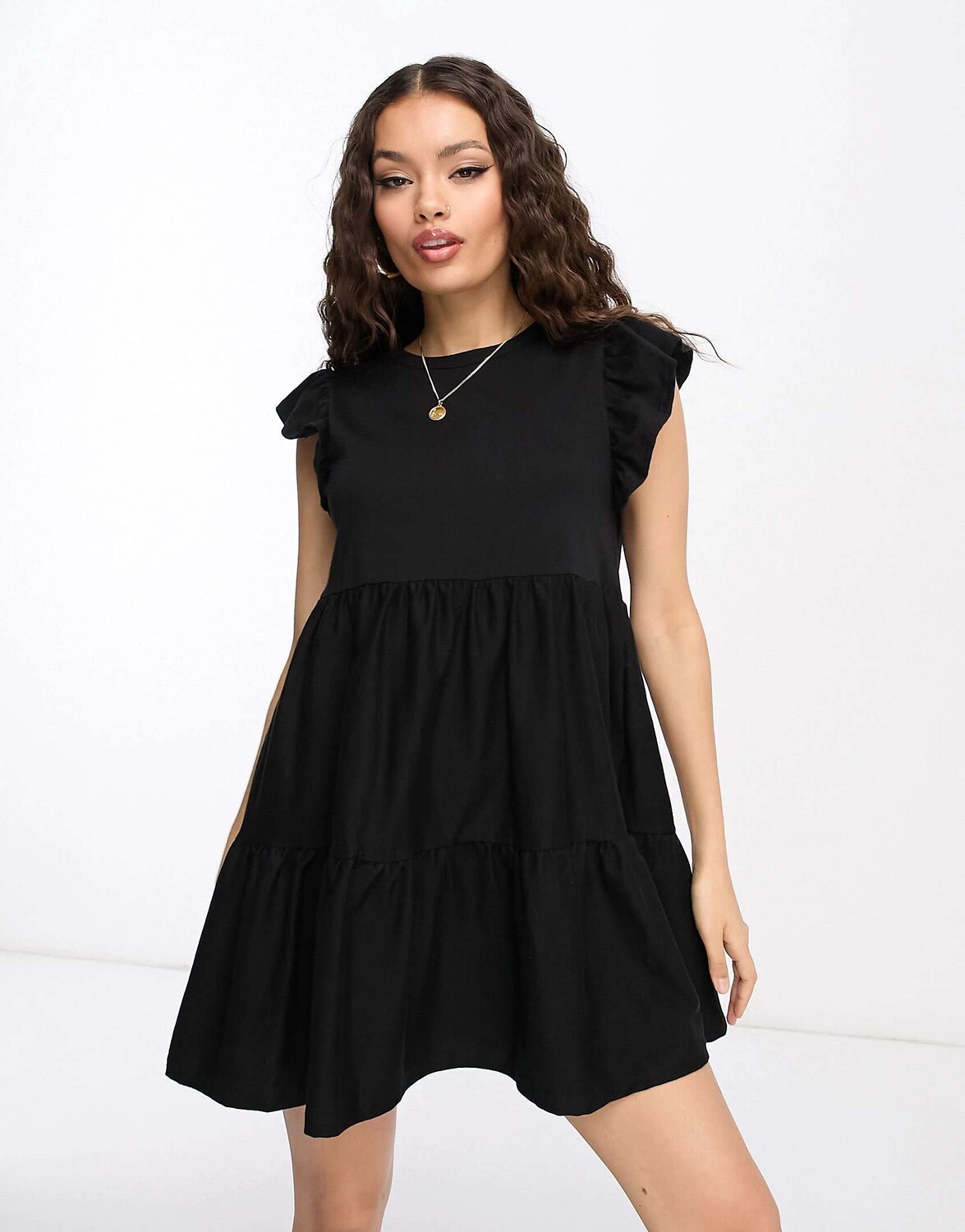 

Черное многоярусное свободное платье мини River Island, Черный