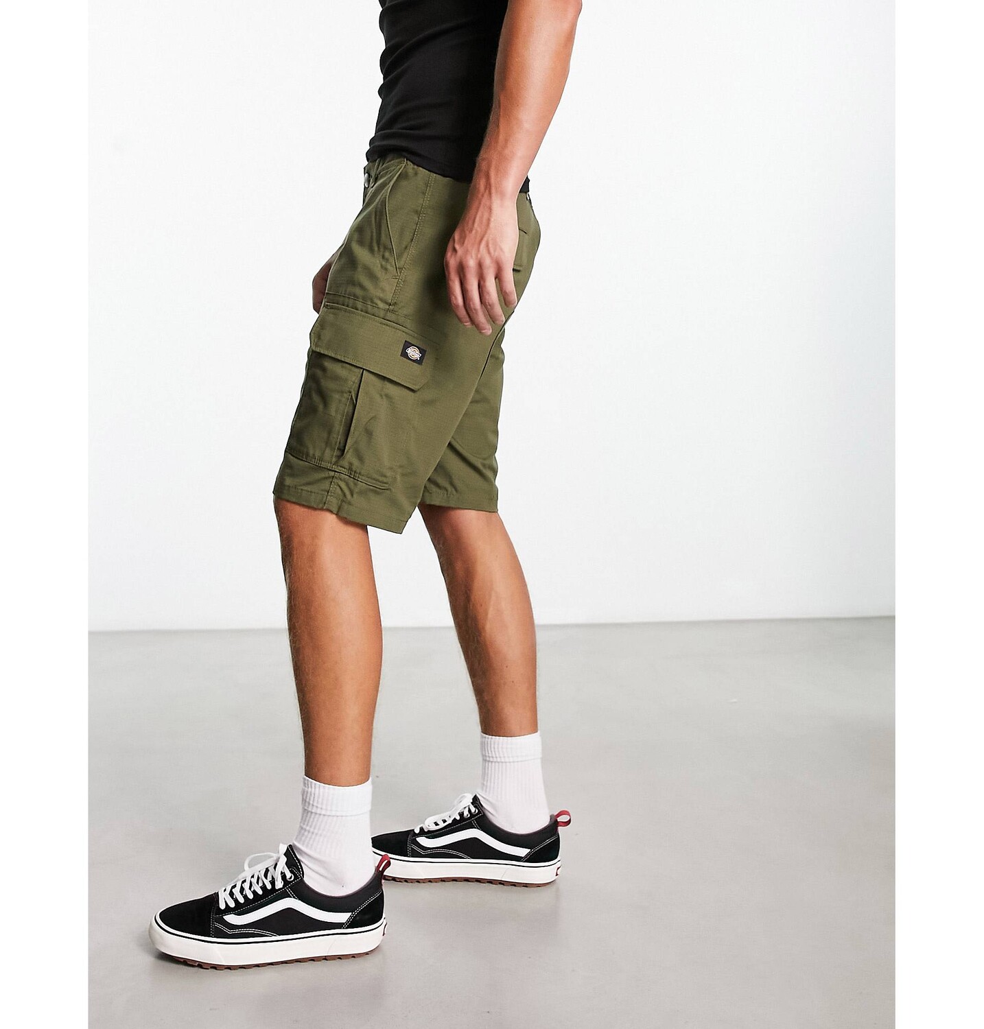 

Зеленые шорты карго Dickies millerville в стиле милитари
