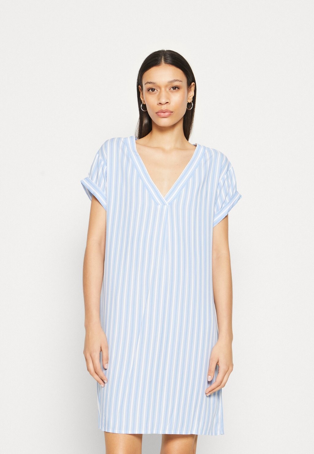 

Повседневное платье GAP, синий