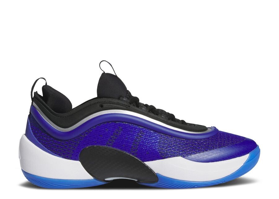 

Кроссовки adidas D.O.N. Issue #6, цвет Lucid Blue
