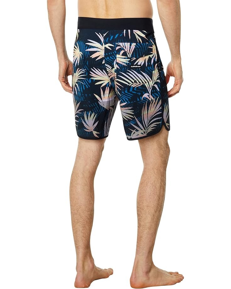 Шорты для плавания Quiksilver Highlite Scallop 19 Boardshorts, черный