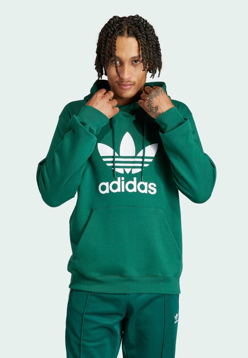 

Толстовка Trefoil adidas Originals, цвет collegiate green