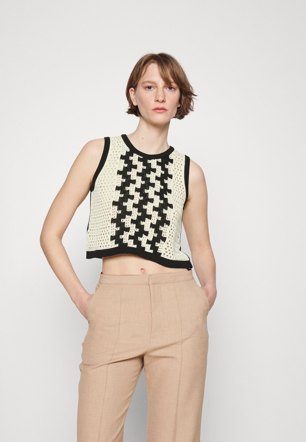 

Топ Marella