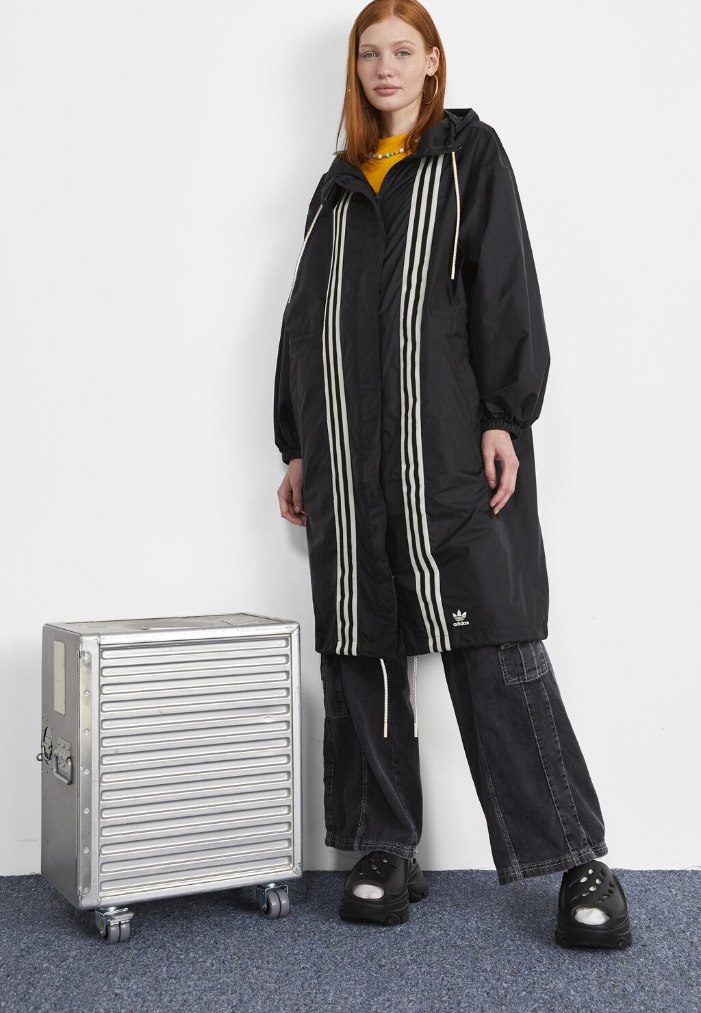

Парка adidas Originals, черный