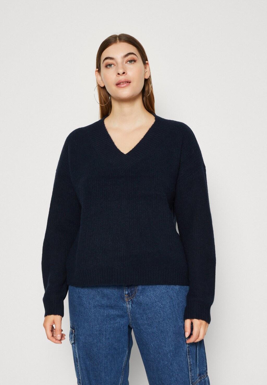 

Свитшот Noisy May Curve NMBALANCE V NECK, темно-синий