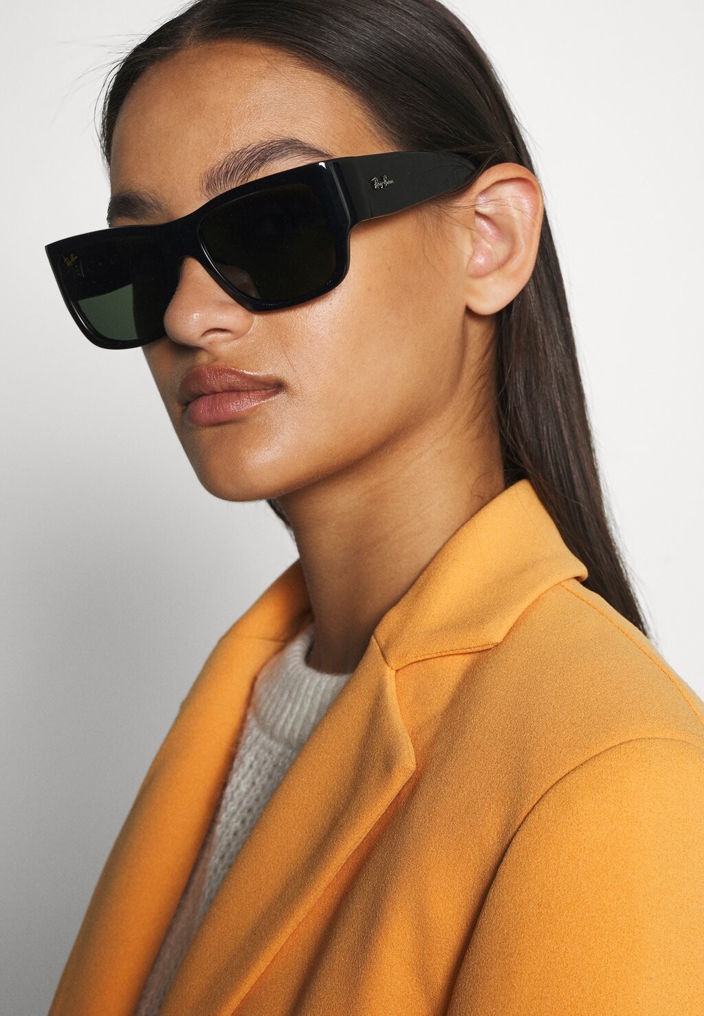 

Солнцезащитные очки Ray-Ban