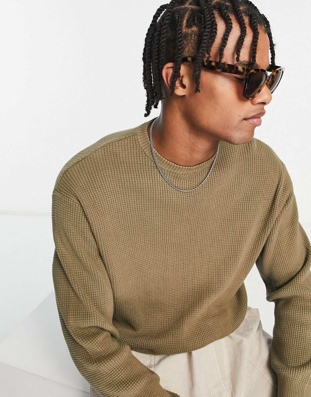 

Джемпер цвета хаки с круглым вырезом River Island