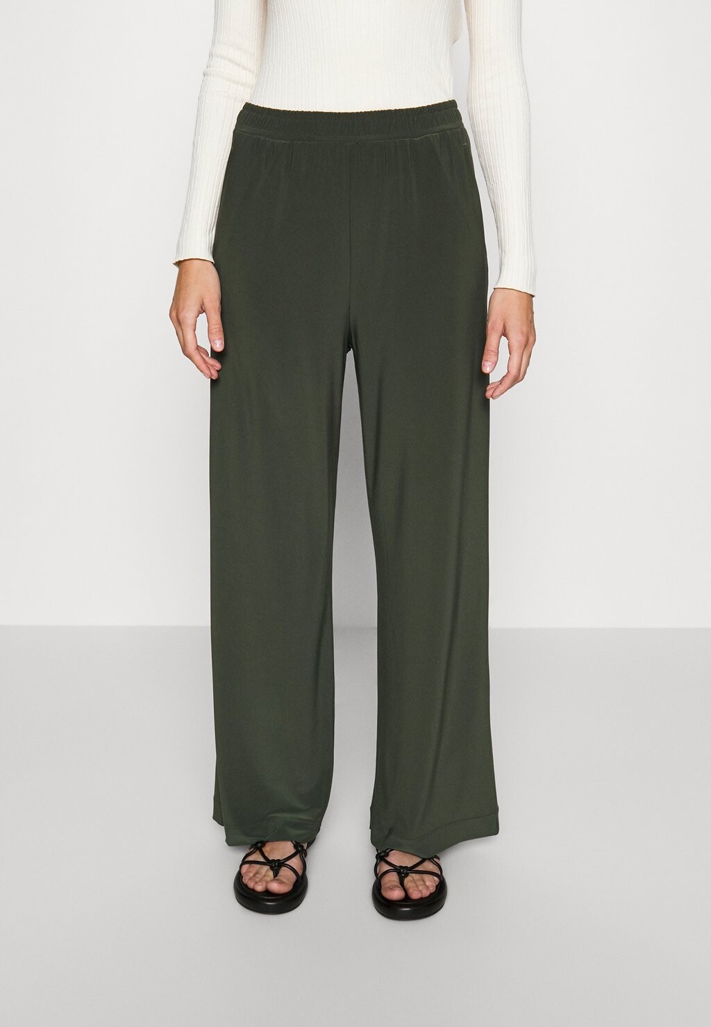

Брюки Max Mara Leisure, зеленый